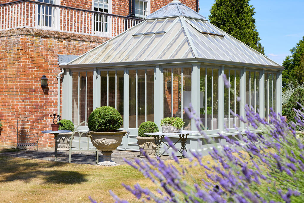 Moulton Hall 0907...