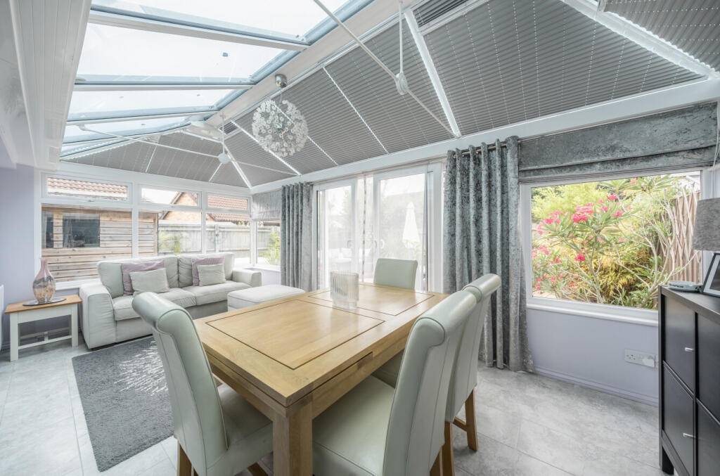 1330226-8-68873de...