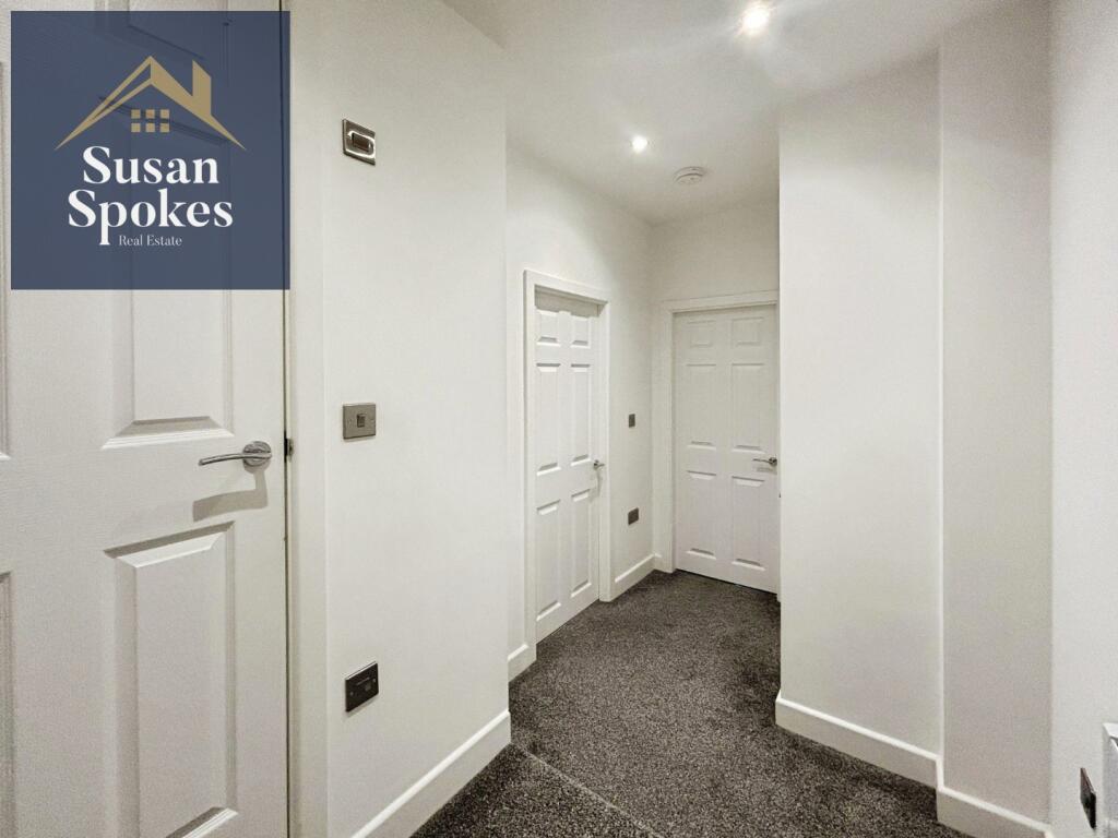 pbox-bedroom-331726.jpg