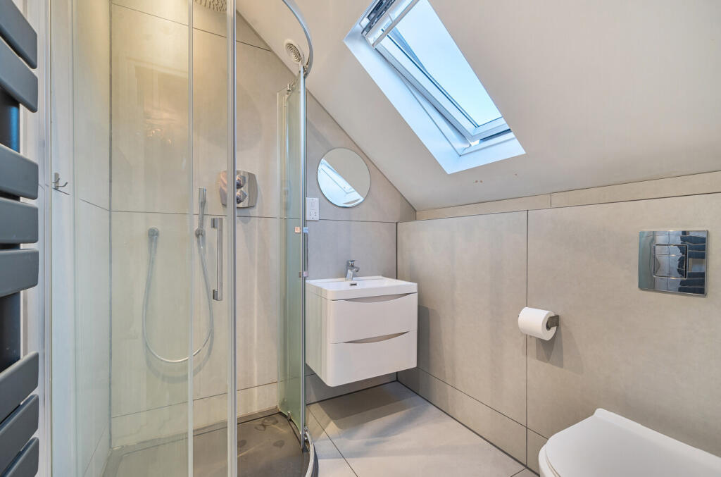 En Suite Shower Room