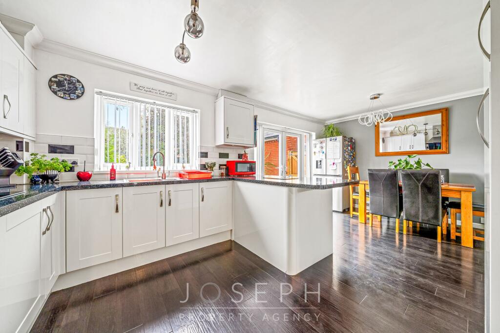 Mansbrook Boulevard, Ipswich, IP3