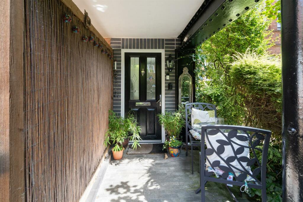 25 Fetherstone Grange, Glasshouse Lane, Lapworth B