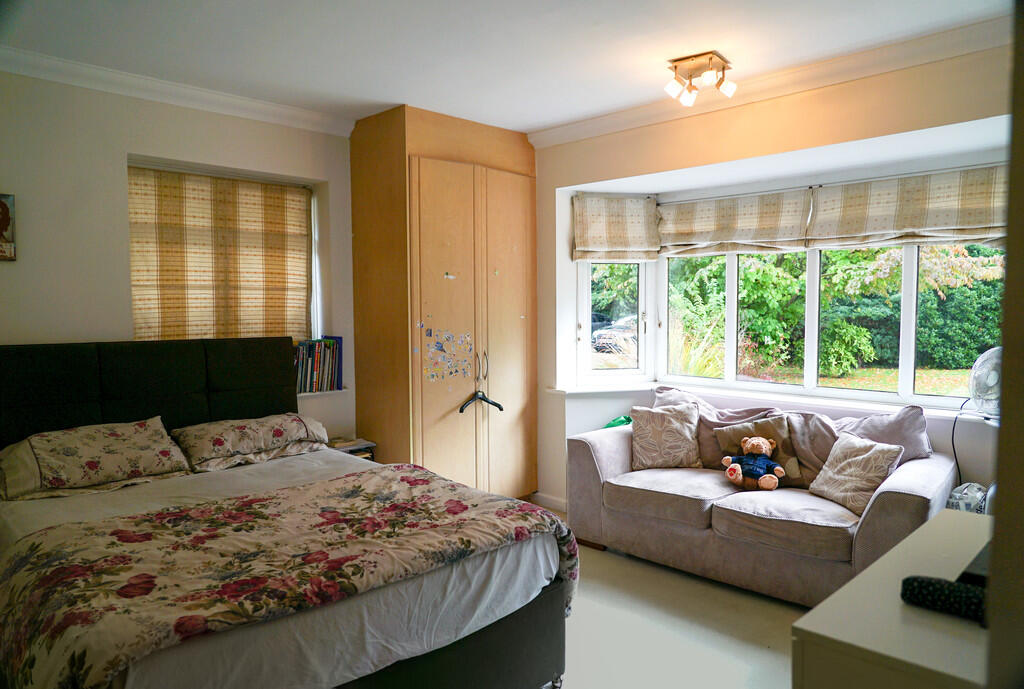 Mulberry Cottage-...