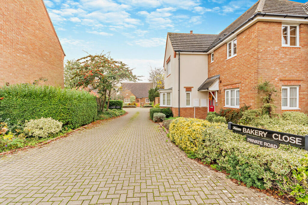 8627673-exterior0...