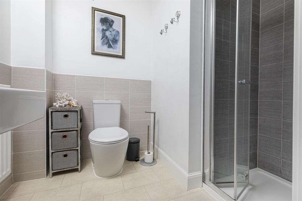 En Suite Shower Room