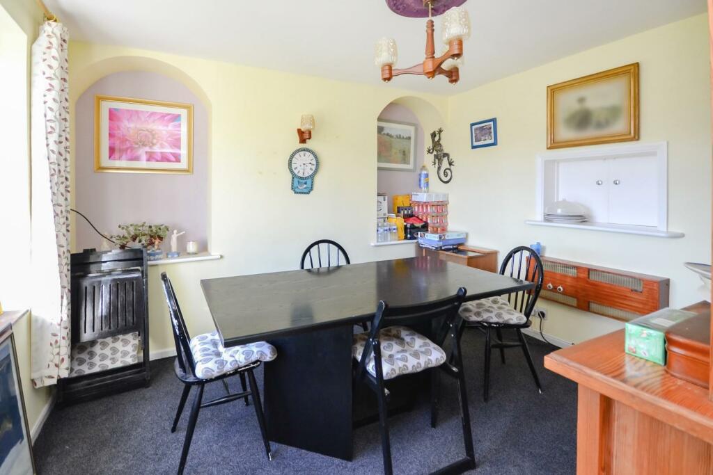 dining room .jpg