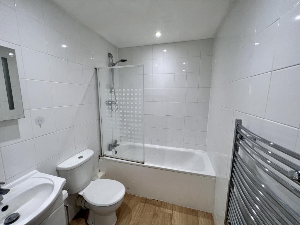 Bathroom.JPG