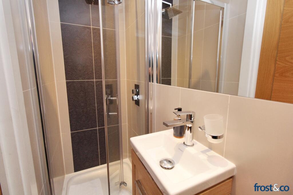 En-Suite Shower