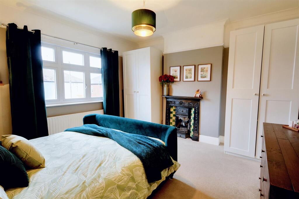 Bedroom 1_3.jpeg