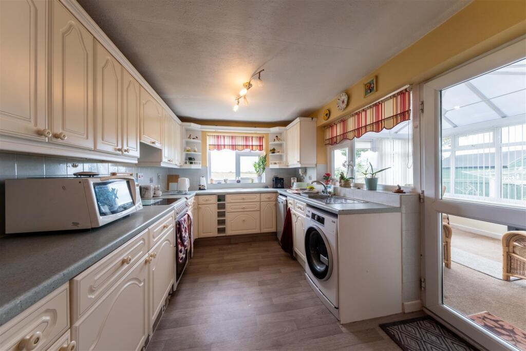 27 Eaton View-004.jpg