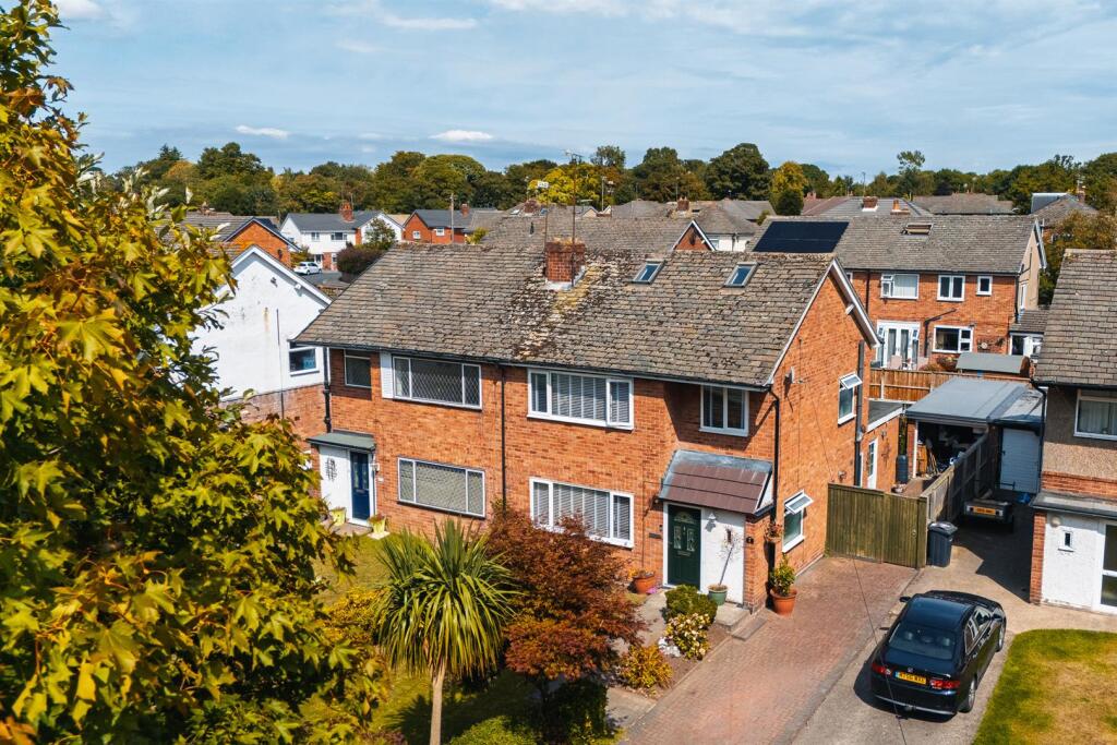 4 Bushell Close-70.jpg