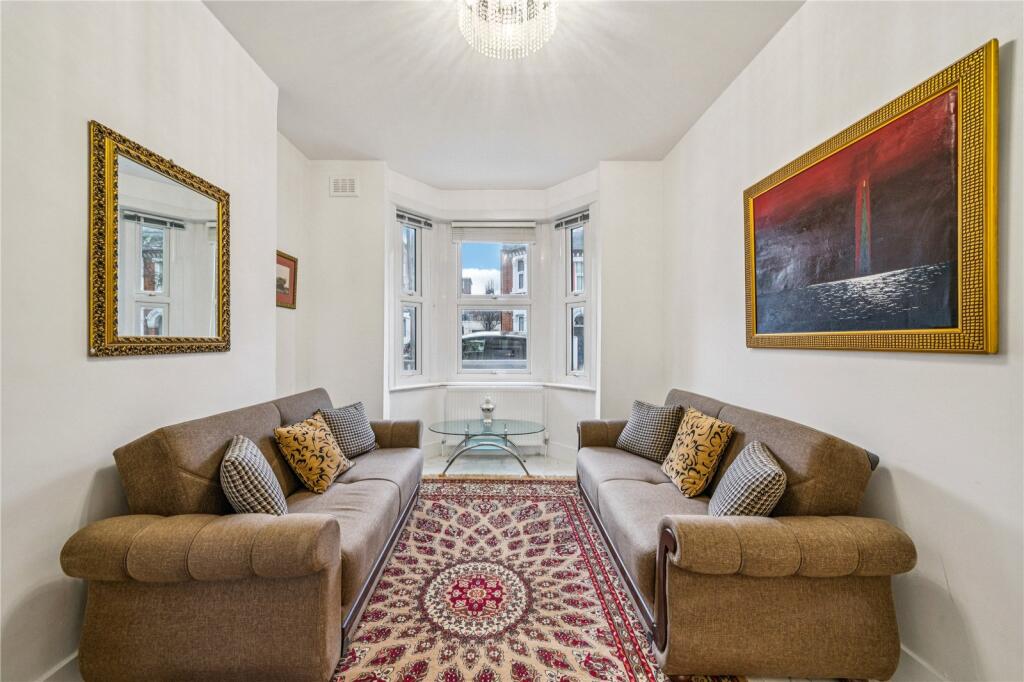 Mossbury Road, SW11