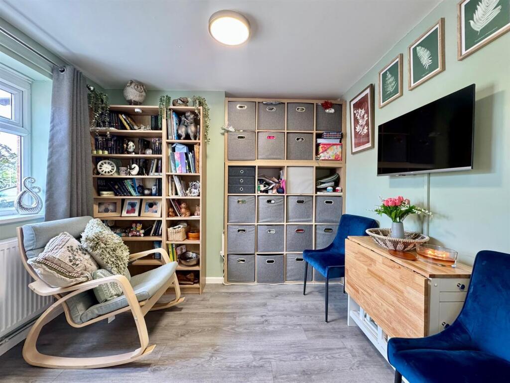 Bedroom 2 (1)-fotor-20250624154332.jpg