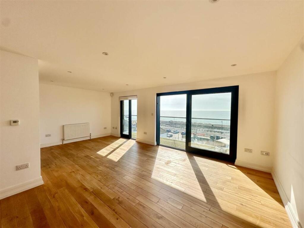 Living room4