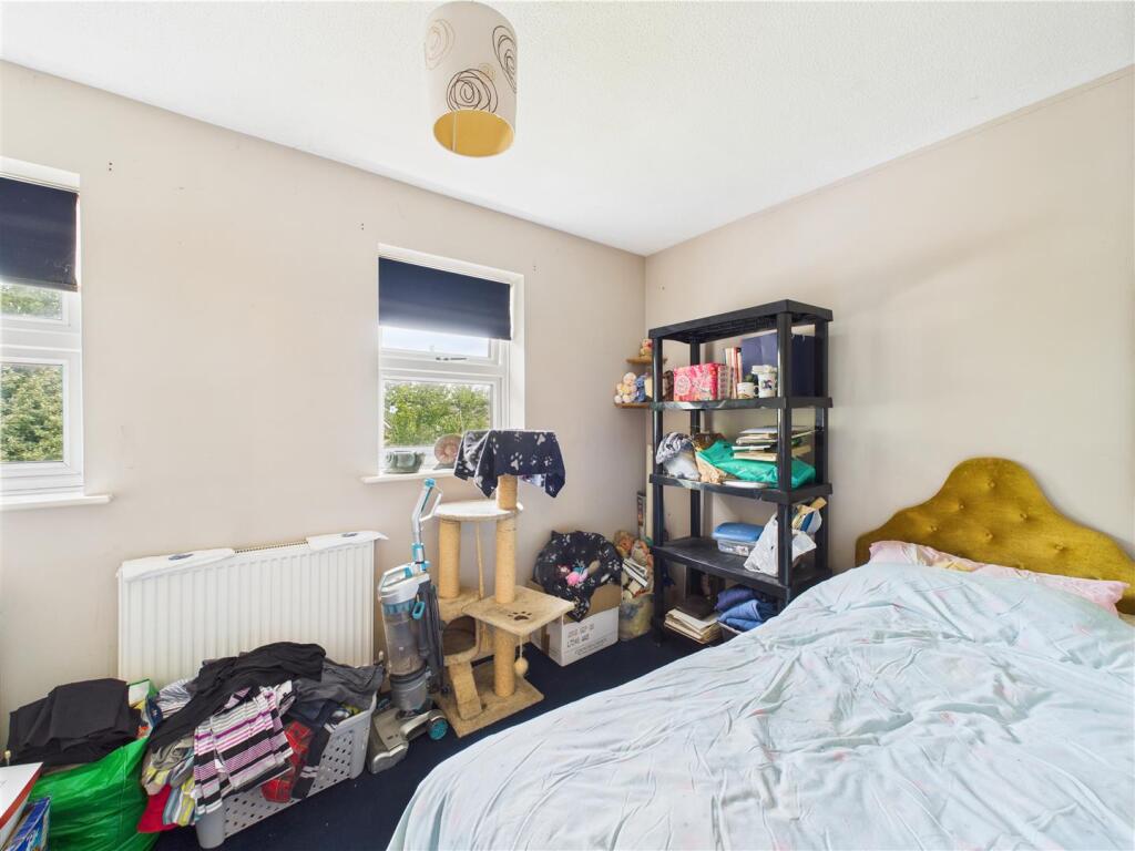 BEDROOM 2