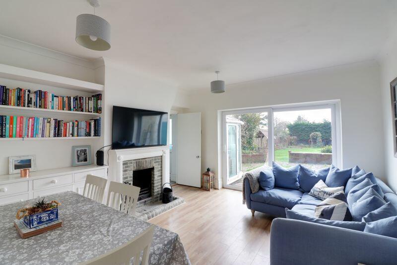 Sitting/Dining Room
