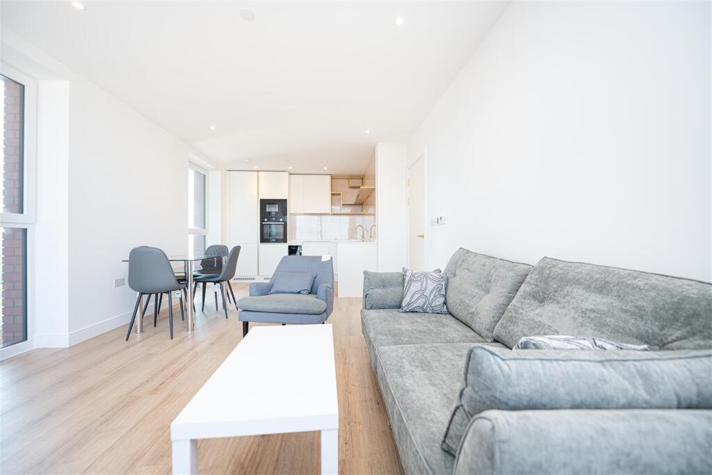 Living area        .jpg