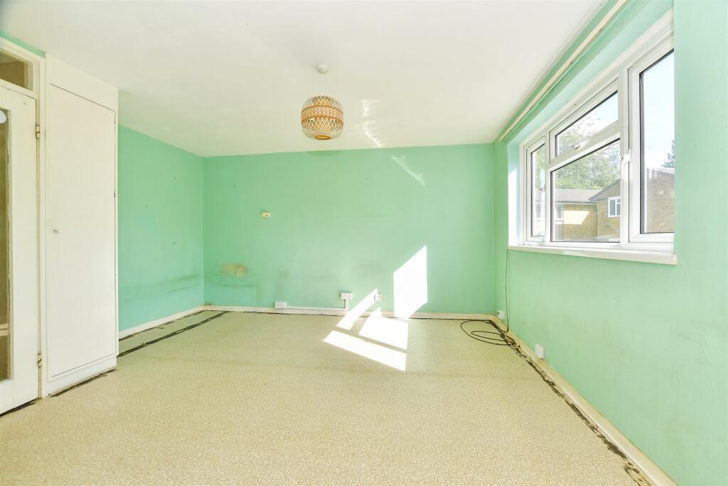 Lounge/ Bedroom Area