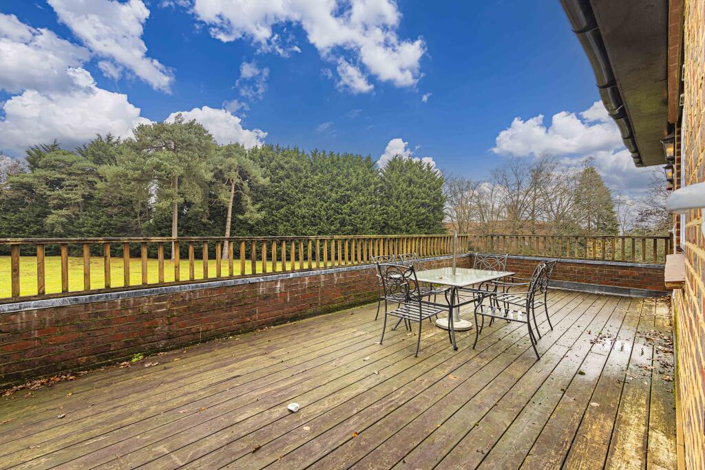 Duplext Flat, Greena