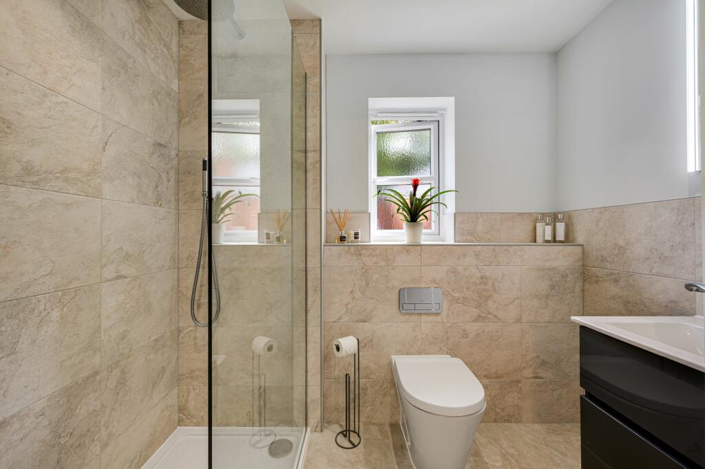 Master Ensuite