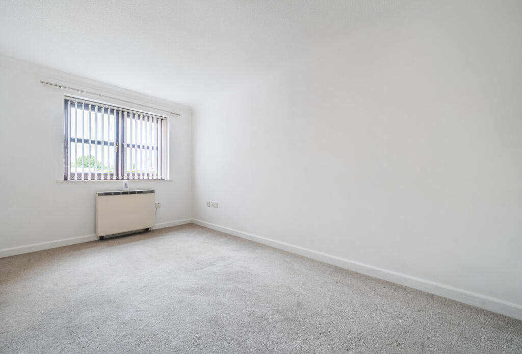 1354375-11-68c15d...