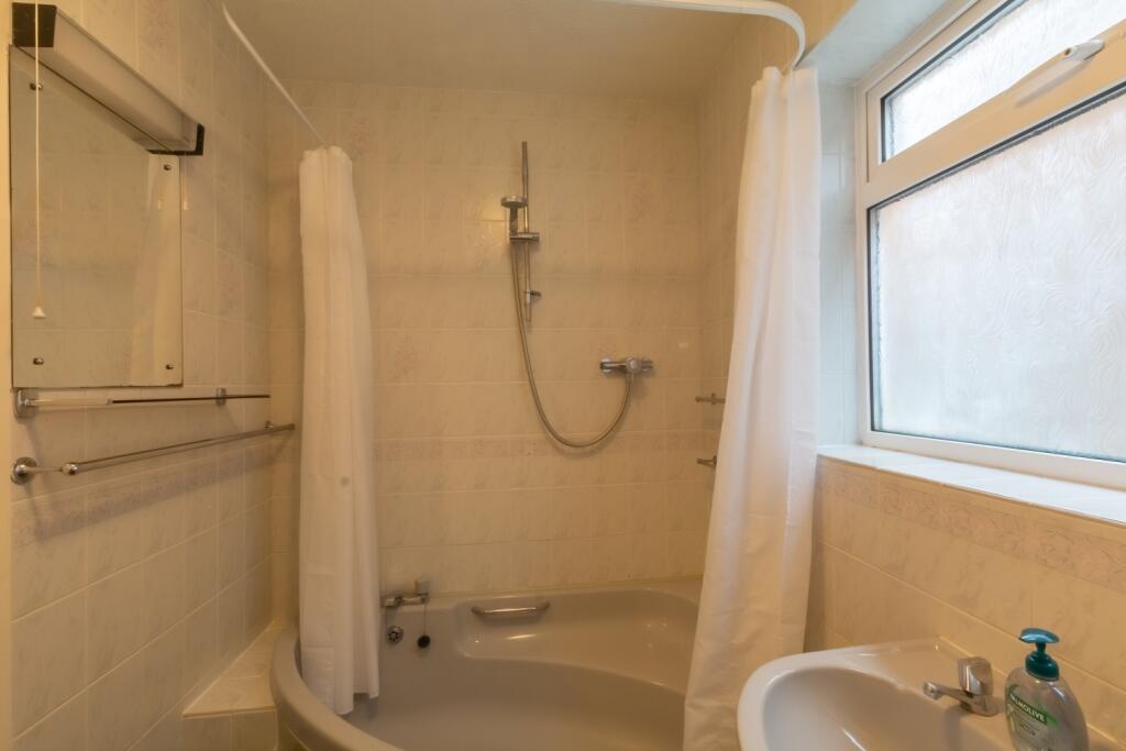 13 Cheshire Close (4)