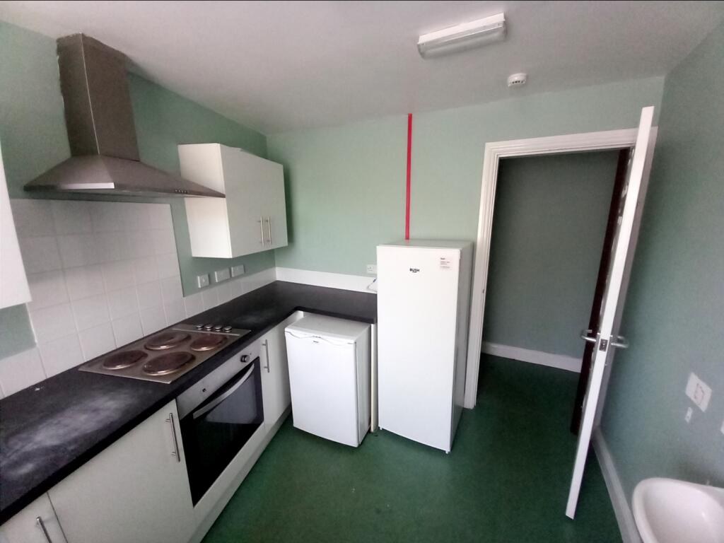 FIRST FLOOR KITCHEN