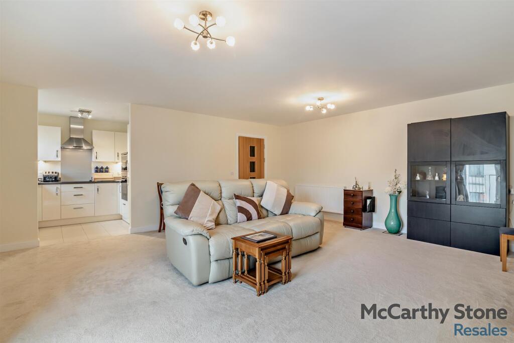 8670869-interior02-800.jpg