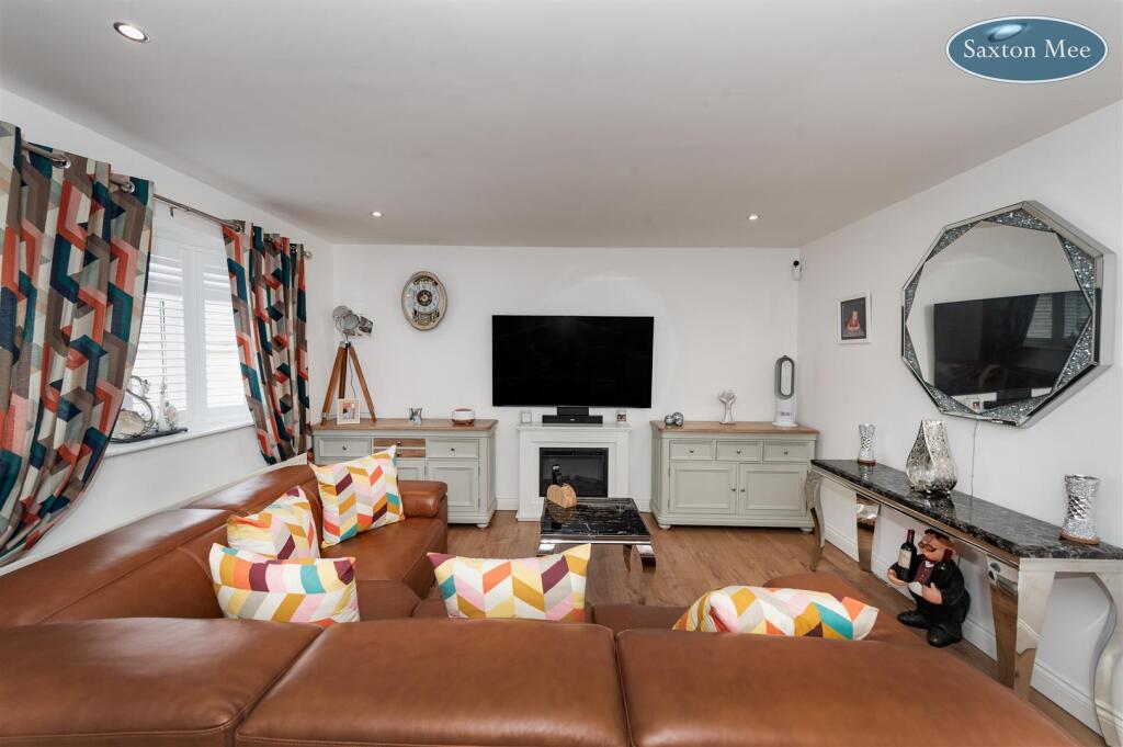 lounge 8086.jpg