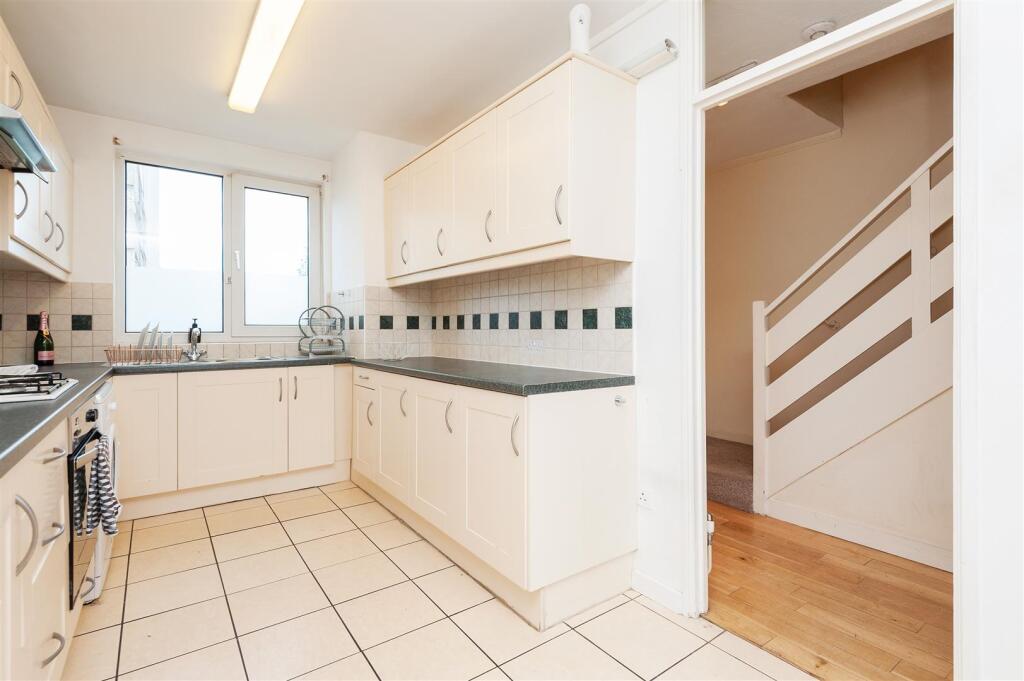 Open Plan Reception/Kitchen Area