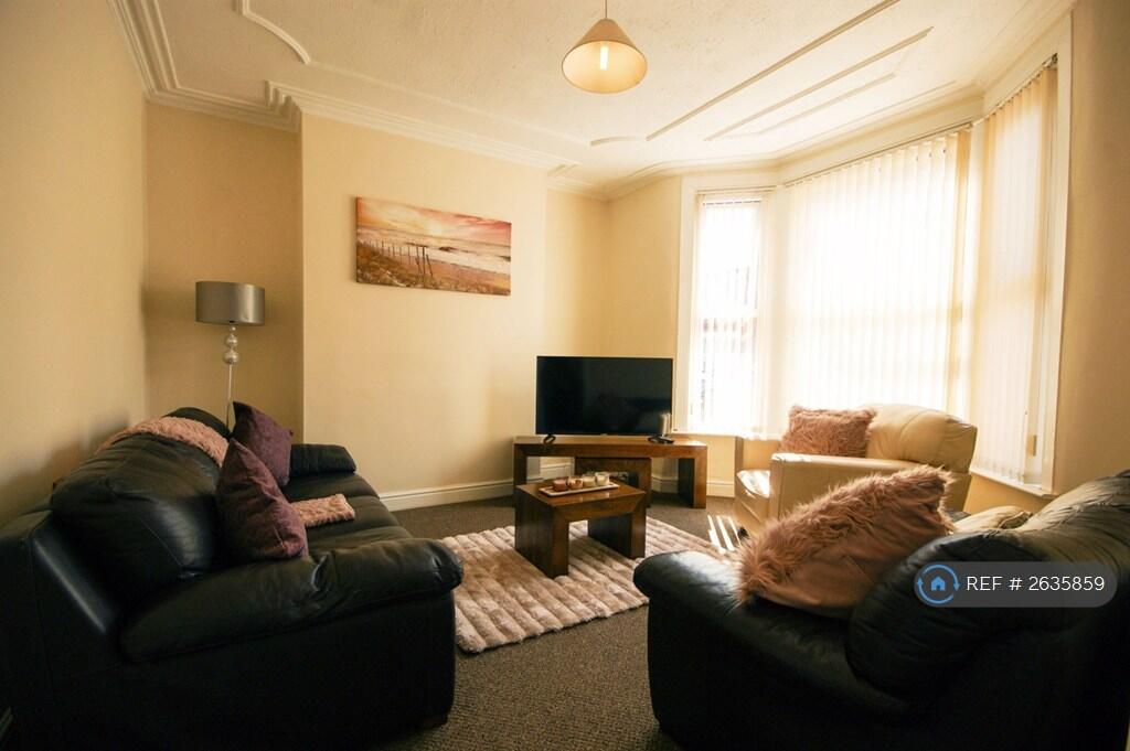 Large And Bright Livingroom