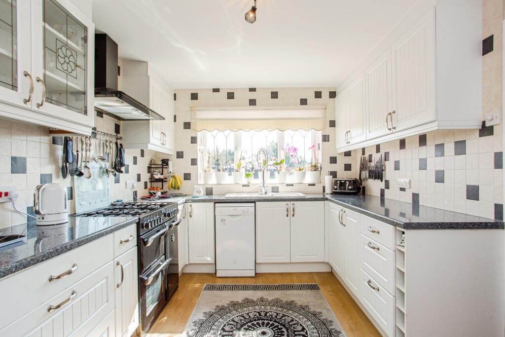 Fitted Kitchen
