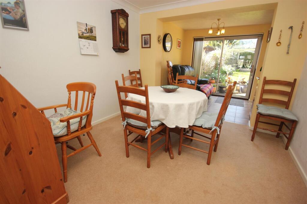 dining room.JPG