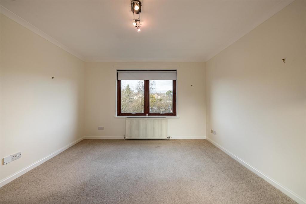 17 Mayfield Garden Kelso 08.JPG