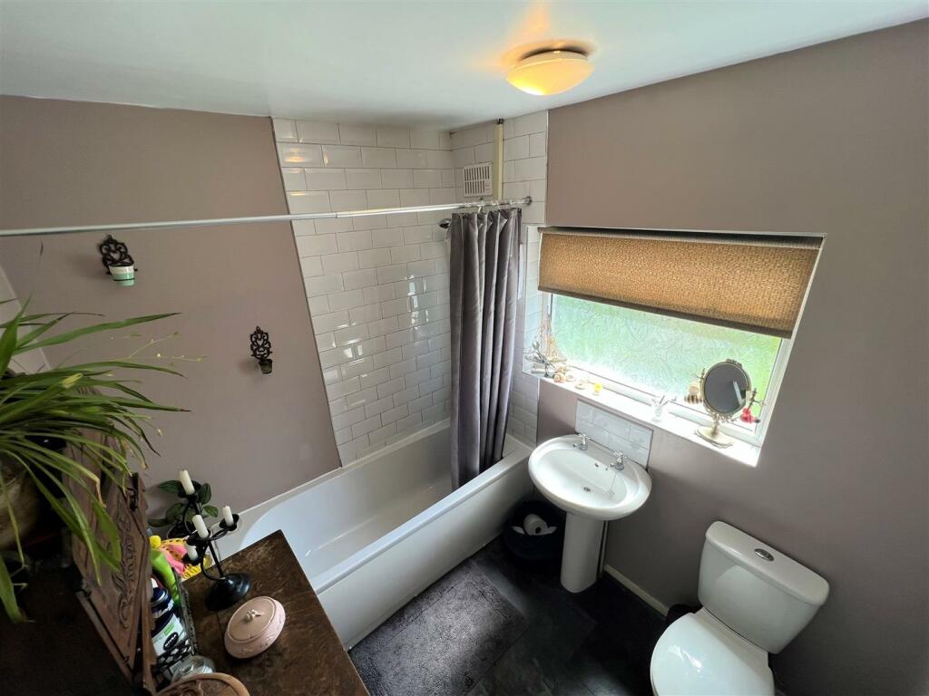 Bathroom.JPG