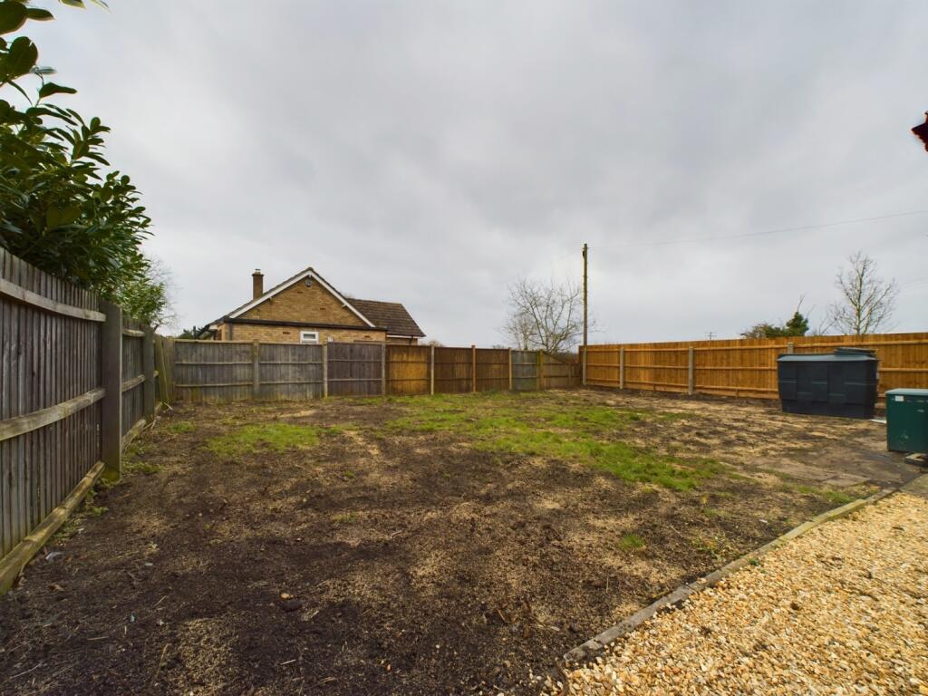 CAM01909G0-PR0290-STILL003