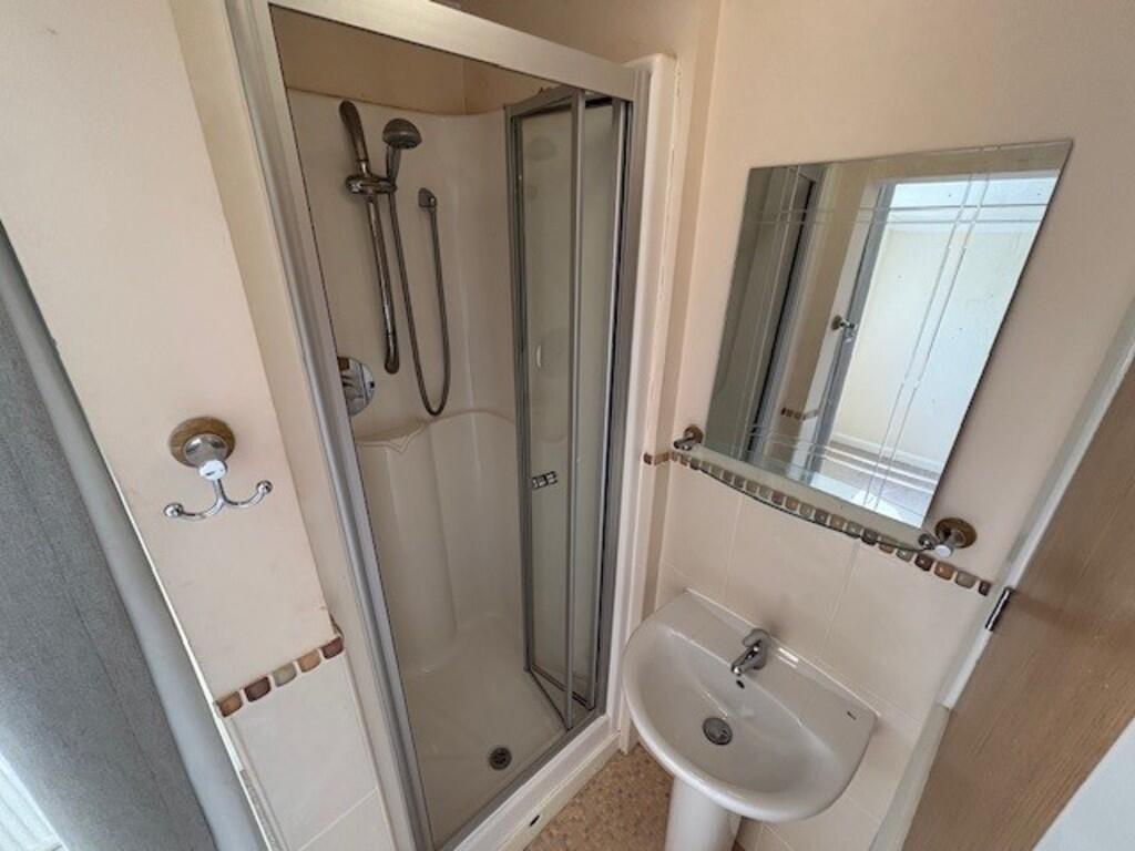 Ensuite (no toile...