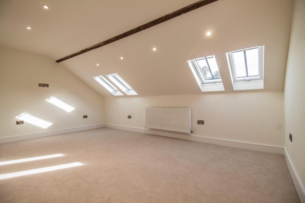 Dovedon Barn_Whepstead [Bedroom Two] 01.jpg