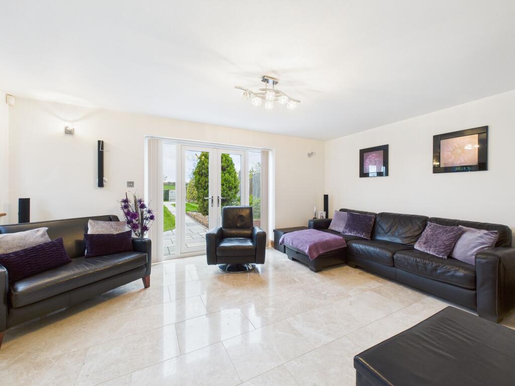 Family Dining/Kitchen