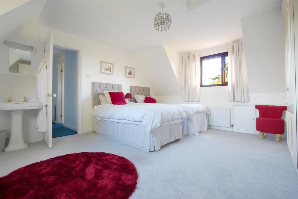 Bedroom 2.jpg