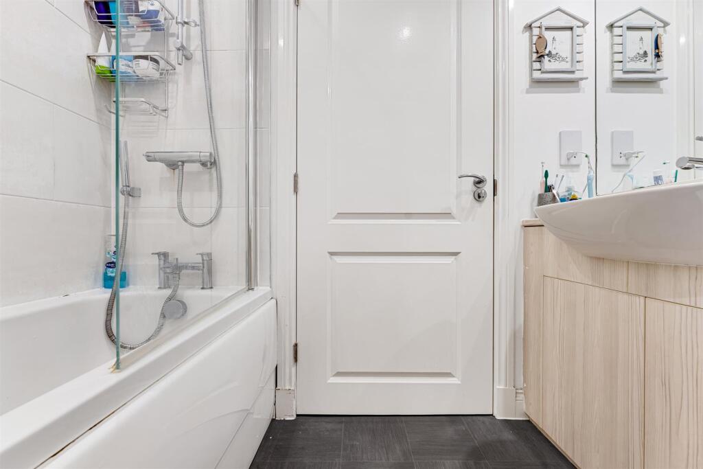 12 Atherton Drive-2.jpg