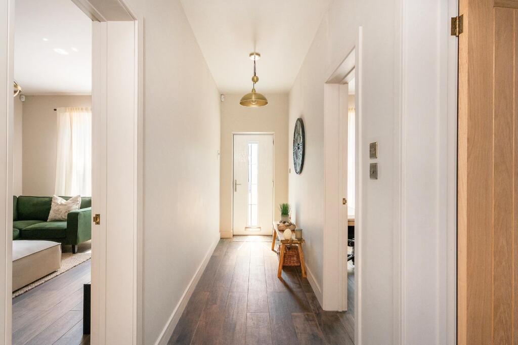 3C5LBY - Hallway C.jpg