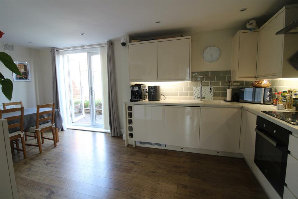 KITCHEN &amp; DINING ROOM