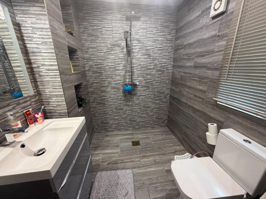 Downstairs WC/Shower