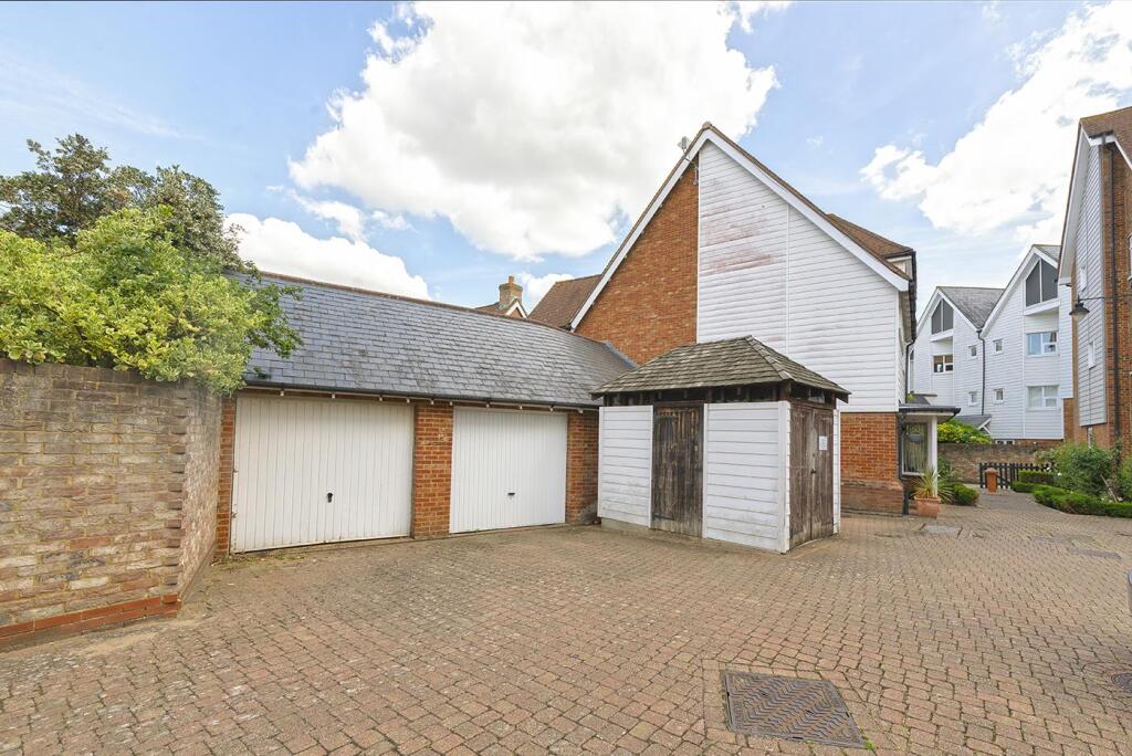 Garage &amp; Parking