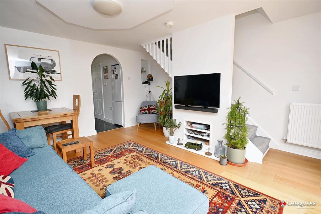 Lounge/ dining room
