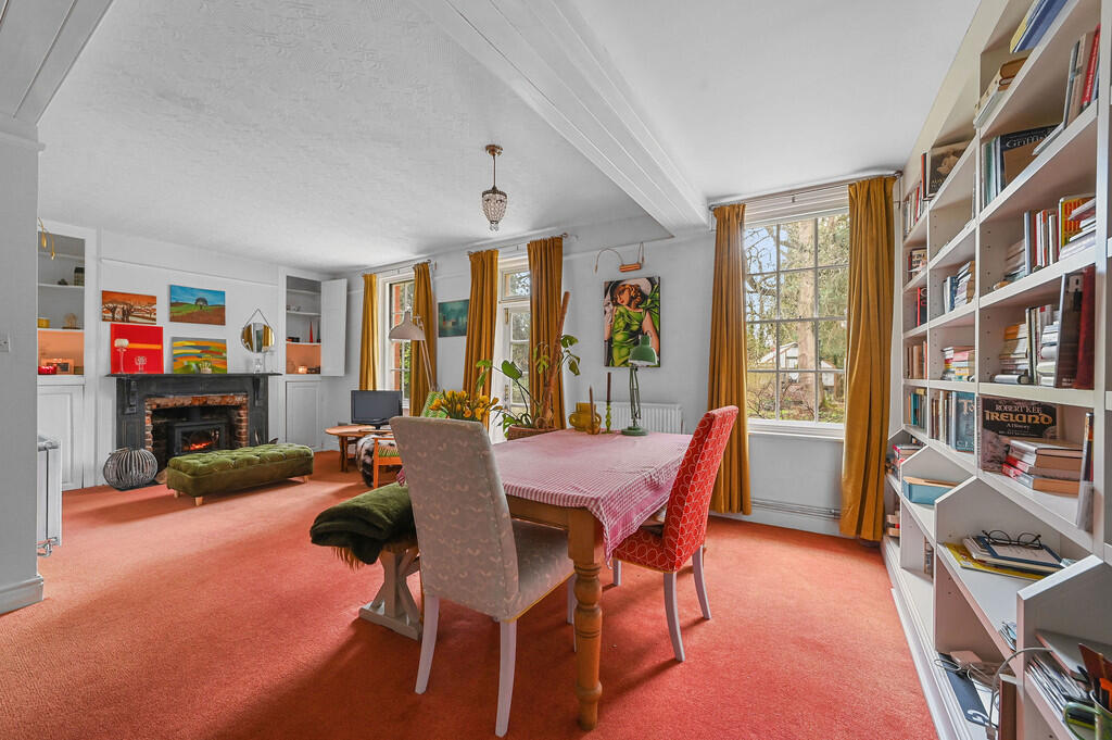 PT-TV-HawksmillHo...