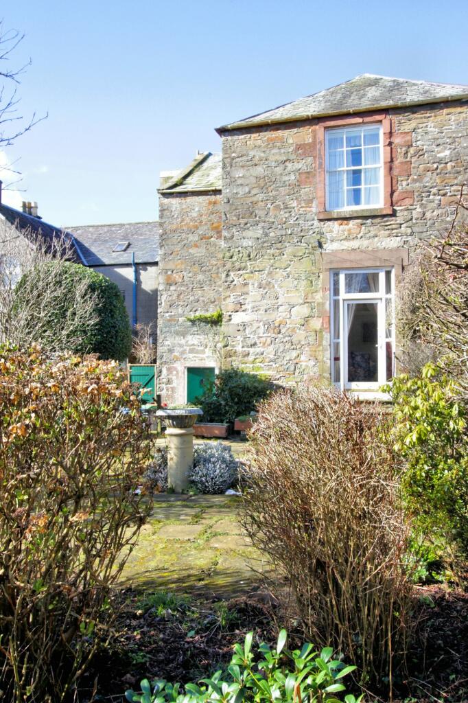 7 Castle Street, Kirkcudbright - Williamson and He