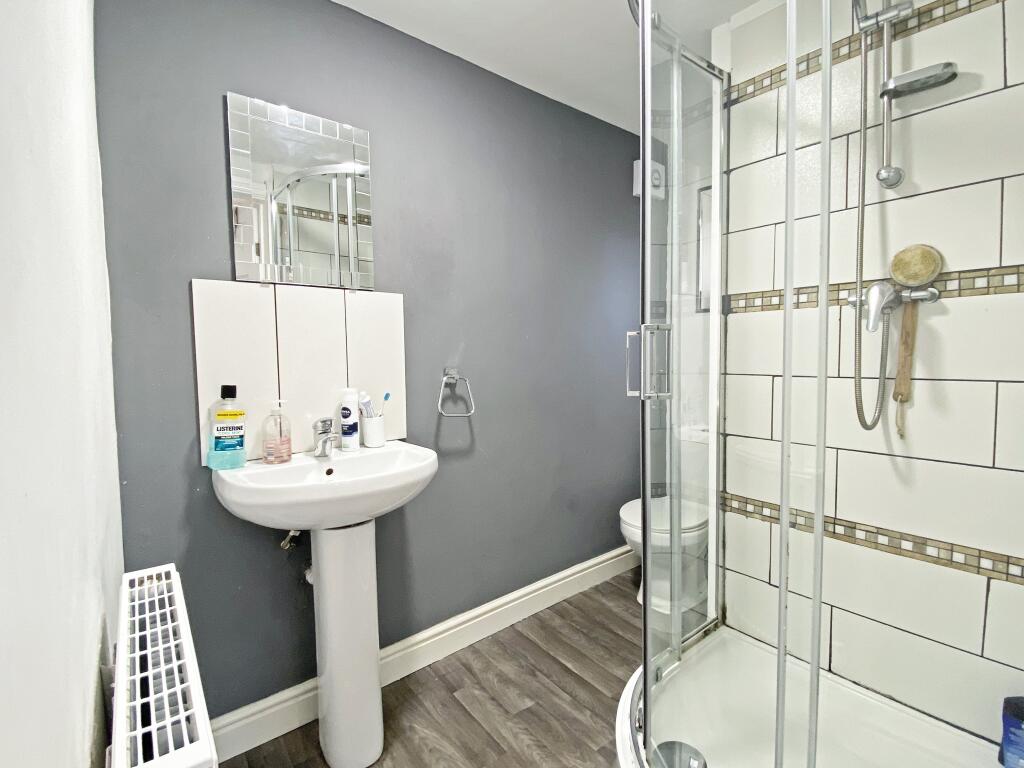 Bathroom2_47Elm