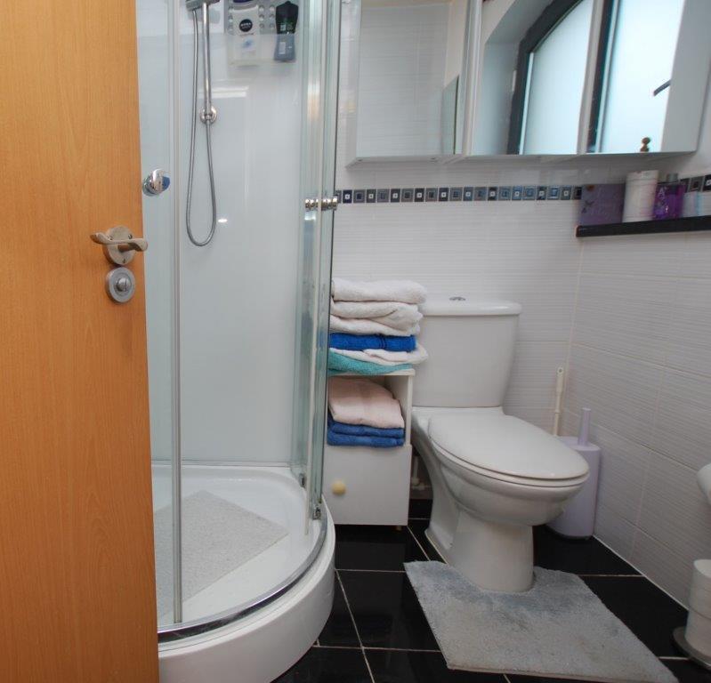 7 James Watt Way (16) bed 1 and ensuite.jpg